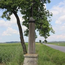 Kříž u silnice u Pálovic