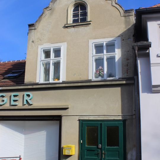 Wohn- und Geschäftshaus