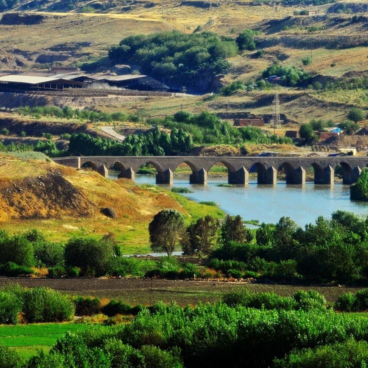 Dicle Köprüsü