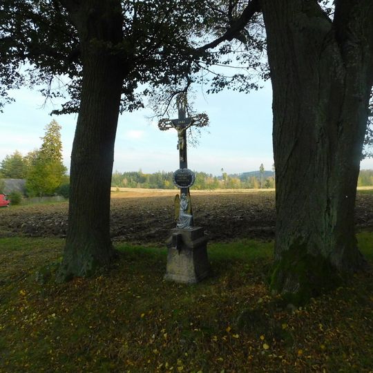 Kříž u samoty Dvorek u Termesiv