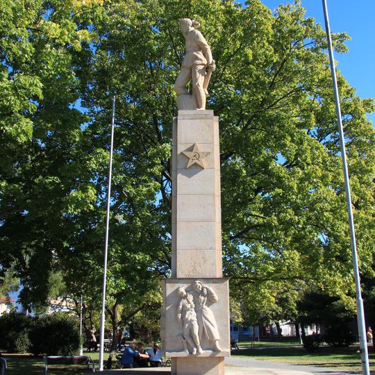 Pomník sovietskej armáde, doska nápisová I.