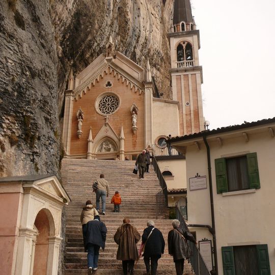 Santuario della Madonna della Corona