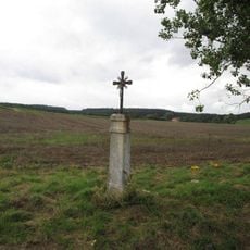 Kříž západně od Nahošic