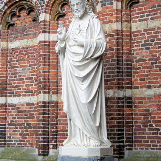 Statue of Sacred Heart of Jesus Christ