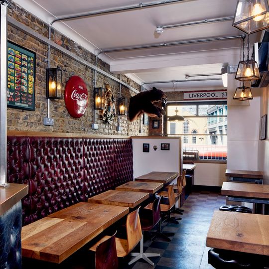 Polo Bar