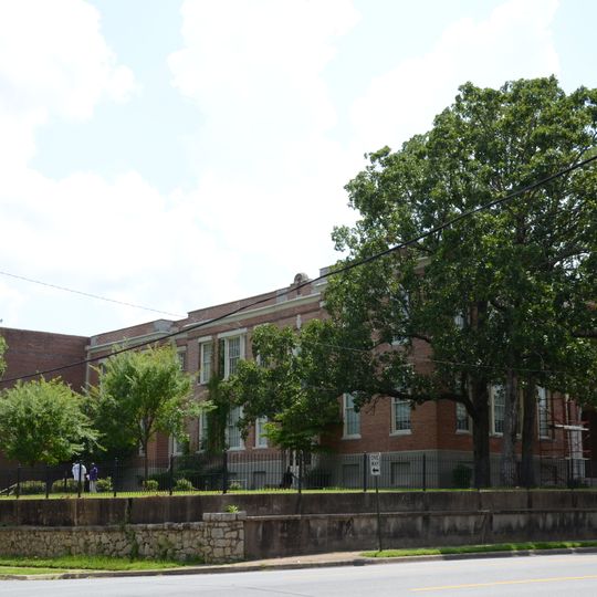 Robert E. Lee School