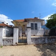 Imóvel à Avenida Doutor Carlos Botelho, nº 2466