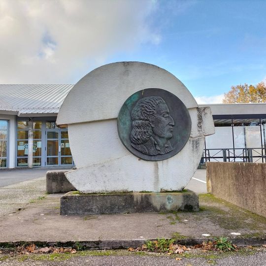 Monumento commemorativo, opera d'arte, stele, rilievo