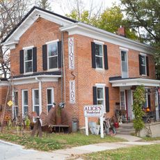 Col. John Q. and Rowena Wilds House