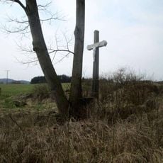 Kříž západně od Těchonic (2)