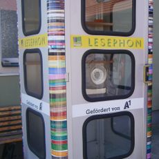 Public bookcase Hausleiten