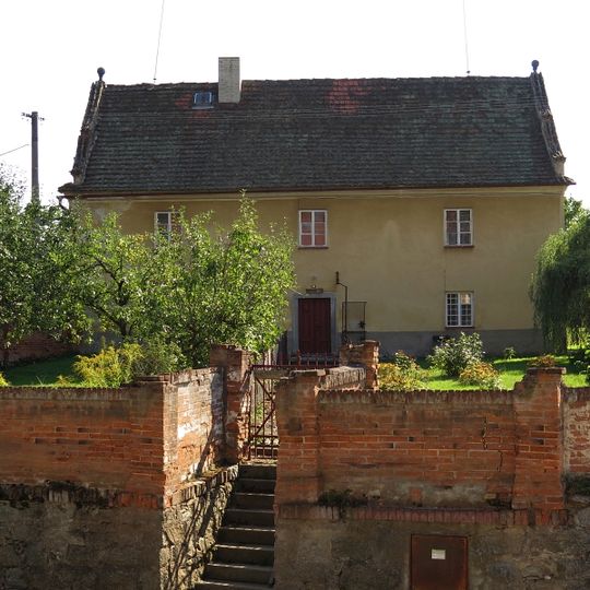 Fara Vrchotovy Janovice