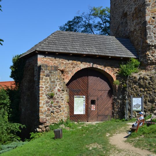 Fiľakovský hrad, veža bránová