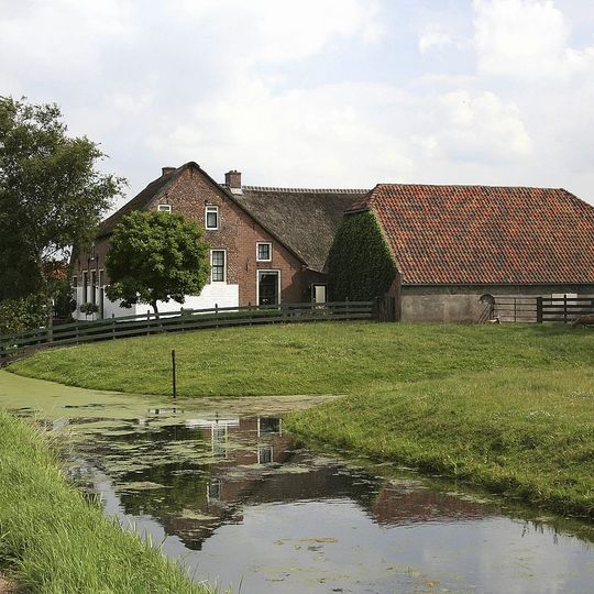 Waalseweg 85, Tull en 't Waal
