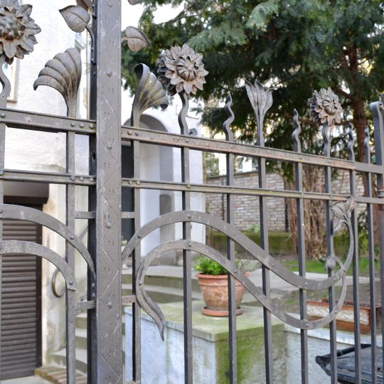 Vila so záhradou, záhrada