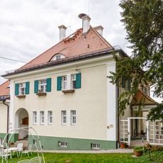 Schulgebäude (Münsing-Holzhausen)