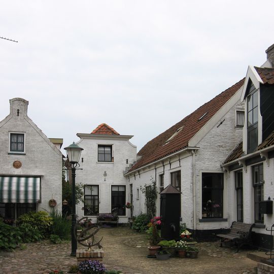 Pandje met gewitte gevel