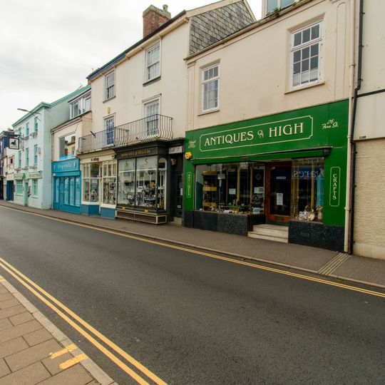 Peter Dominic Premises Occupied By Briggs Premises Occupied By Davies  Yendells