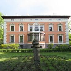 Ernst Leonhardt's villa
