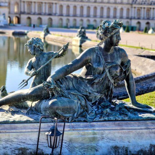 Nymphe et enfant au trident