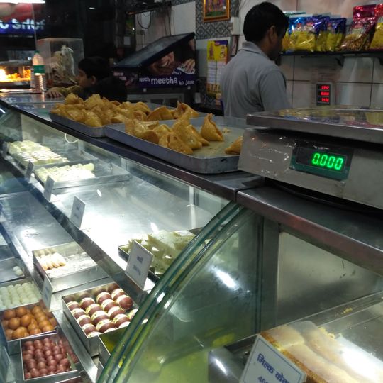 Dukhi Ram Samose