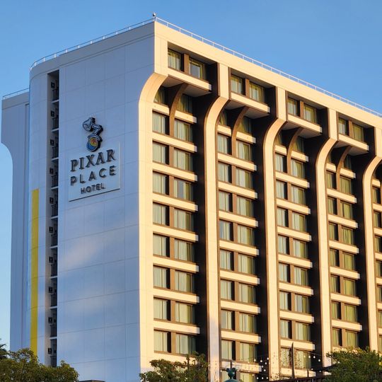 Disney's Paradise Pier Hotel