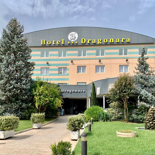 Hotel Dragonara