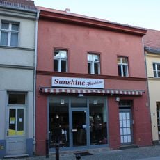 Wohnhaus & Hofgebäude Charlottenstraße 10