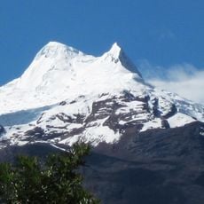 瓦柳納拉胡山