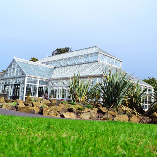 Conservatory Behind Lodge On Corner Of Park Avenue