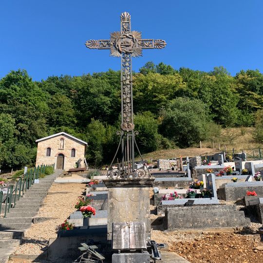 Cemetery cross of Douvres