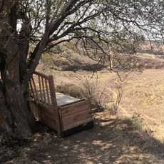 זולה (פינת חמד לנוח ולאכול) עם נוף יפה לכיוון מערב