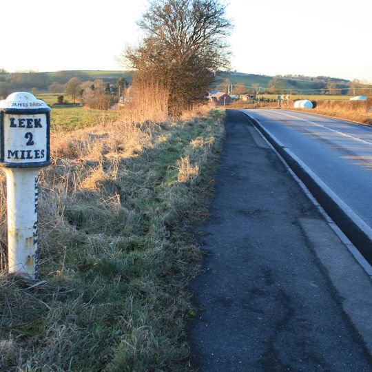 Milepost, W of Bradnop