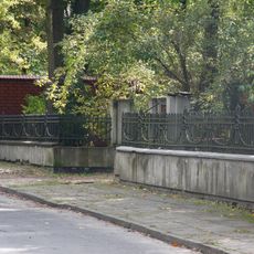 Ogrodzenie (od strony ulicy)