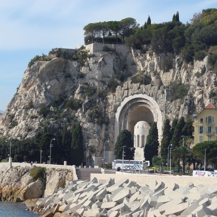 Monument aux morts de Rauba Capeù