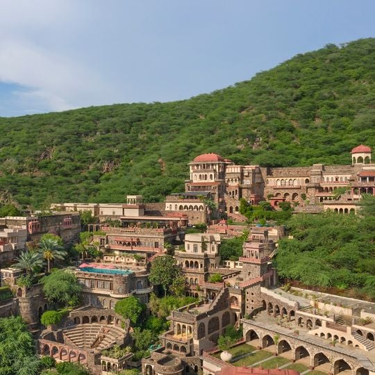 Neemrana Fort-Palace
