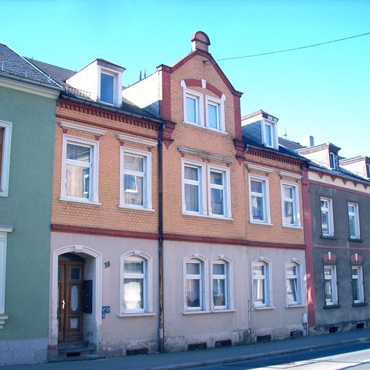 Wohnhaus in geschlossener Bebauung Bischofswerdaer Straße 18