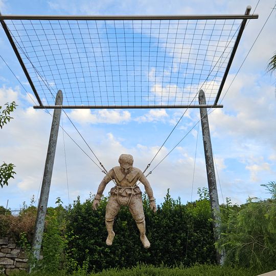 Work of art, sculpture