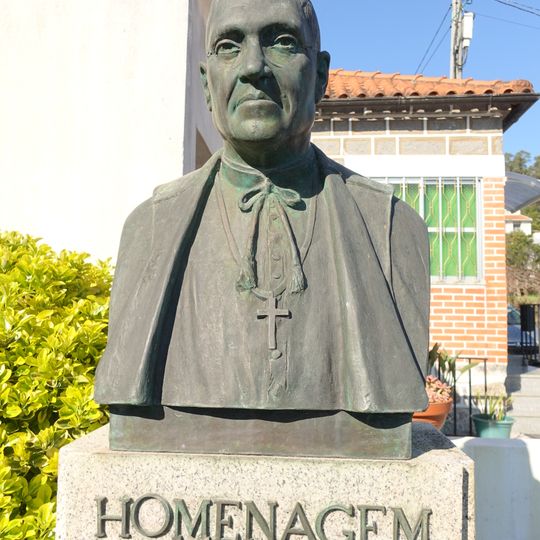 Bust of Padre David Oliveira Martins