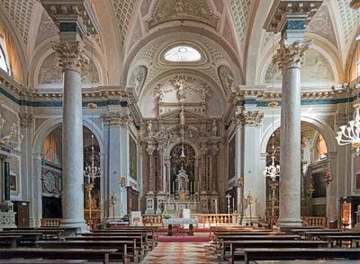 Interior 0
