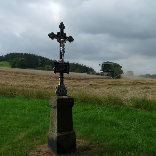 Křížek na západním okraji Zadního Chlumu