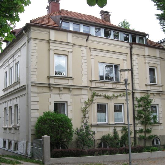 Bahnhofstraße 28
