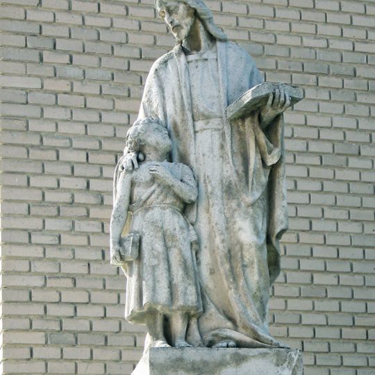 Cirkevné gymnázium sv. Andreja, socha-vsa