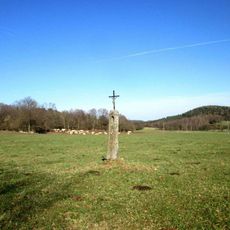 Kříž v poli severně od Buršic