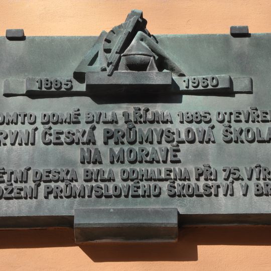 Pamětní deska první české průmyslové školy na Moravě
