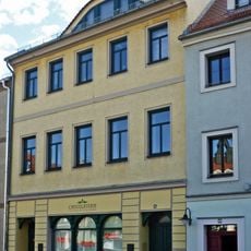 Wohnhaus mit Laden in geschlossener Bebauung Markt 9