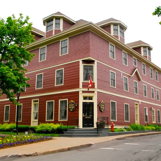 Pavilion Hotel, Inns on Great George