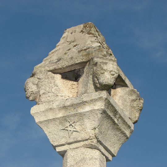 Pelourinho de Santa Marinha
