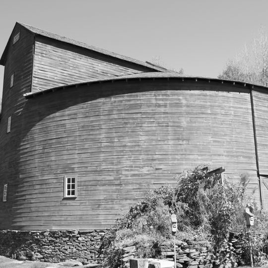 Kelly Round Barn