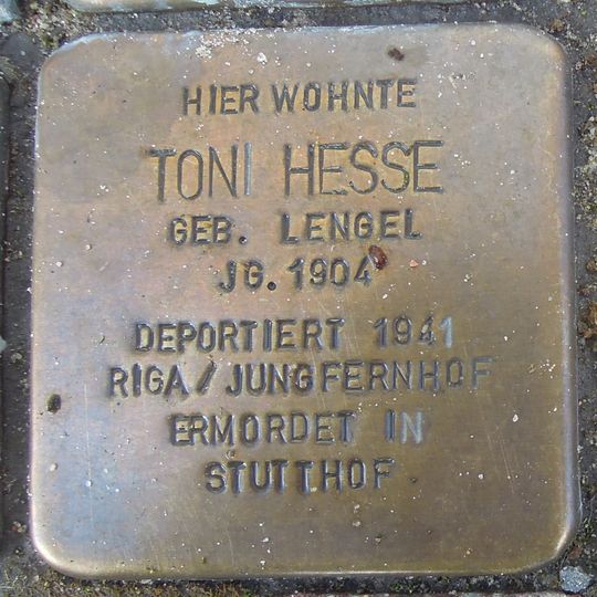 Stolperstein en memoria de Toni Hesse